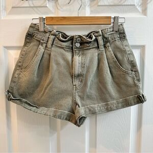 American Eagle Gray Green women's Highest Rise Mom Paper Bag Shorts Size 6